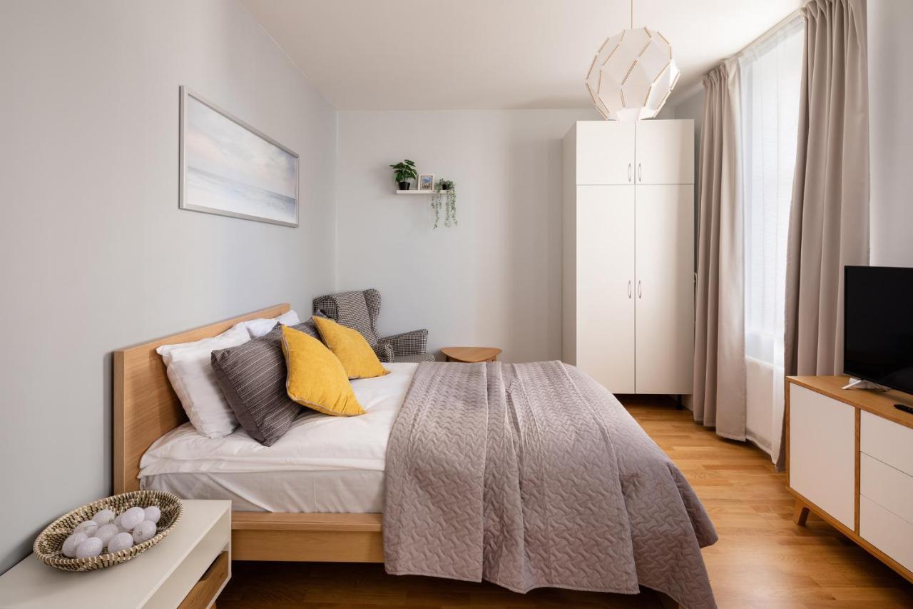 Residential Barona In Centre Appartement